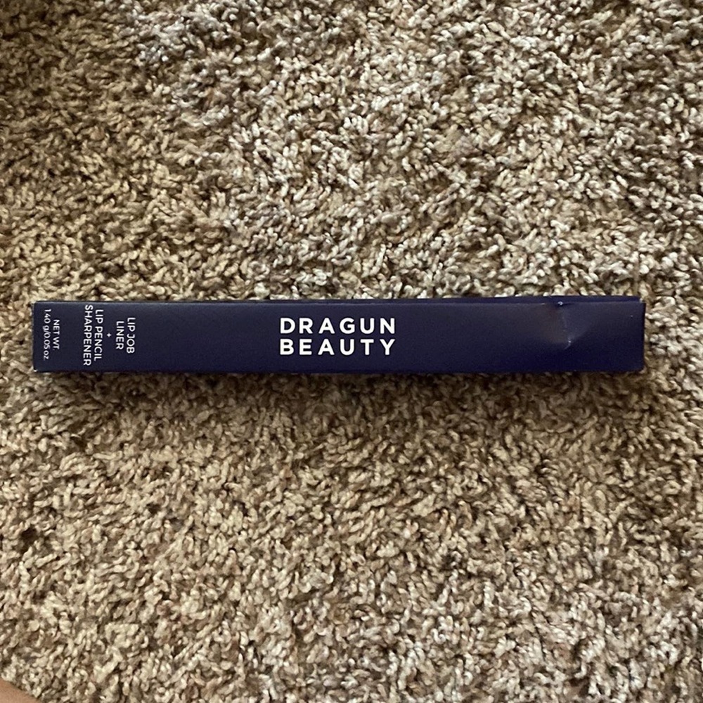 Dragun Beauty Lipjob liner